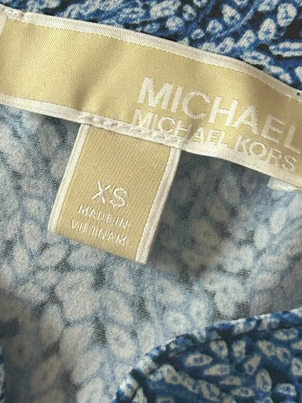 Michael Kors Sleeveless Shift Dress Ruffle Pleated Hem Size XS V-Neck in pristin